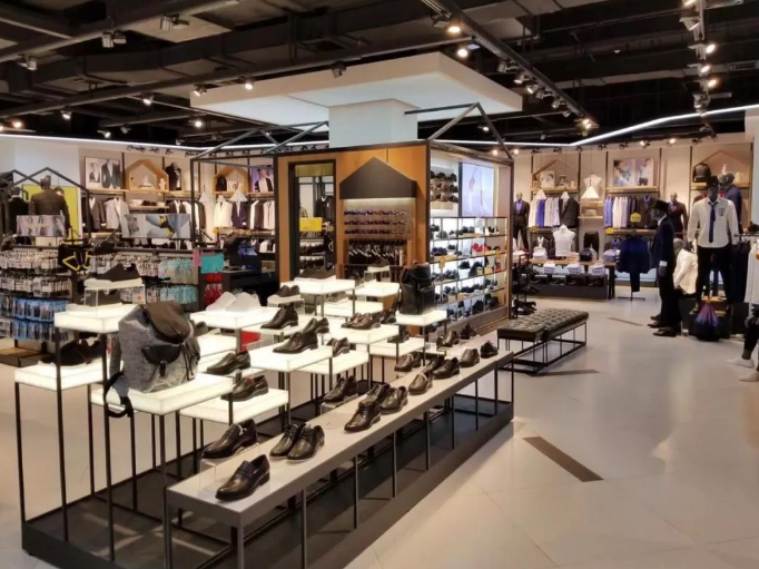 服裝行業(yè)如何選用CRM系統(tǒng)，實(shí)現(xiàn)內(nèi)外協(xié)同統(tǒng)一管理?